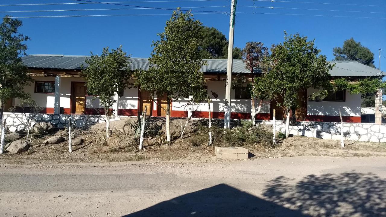 Hotel Entronque Barrancas San Alonso ภายนอก รูปภาพ